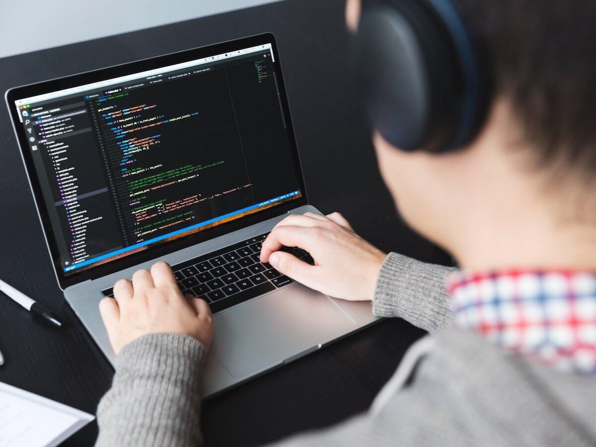 Now everyone wants to be a software developer, as interest in coding  rockets | TechRepublic