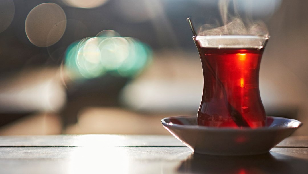 Çay şekerli mi içilir, şekersiz mi' tartışmasına Dadaşlar 'kıtlama' dedi -  Magazin Haberleri