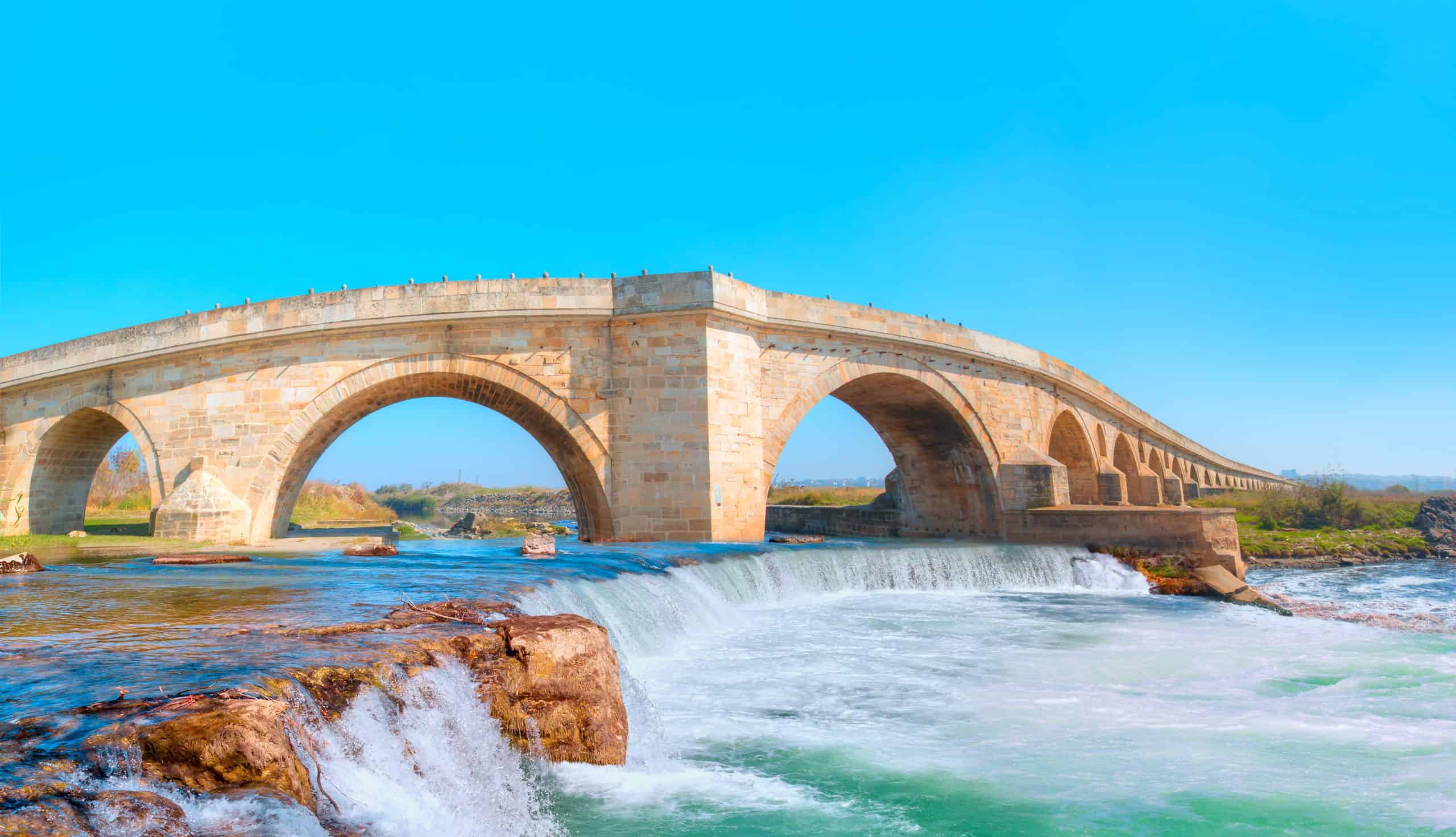 Türkiye'deki 10 Tarihi Köprü | obilet.com - Blog